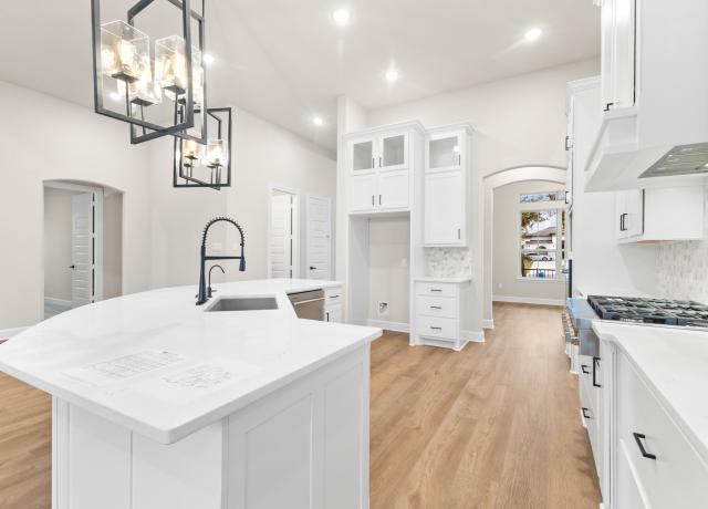 399 James Way - Kitchen