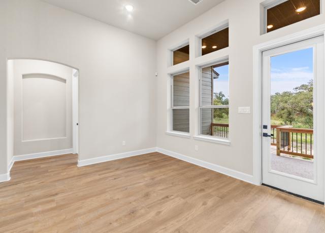 399 James Way - Breakfast Area