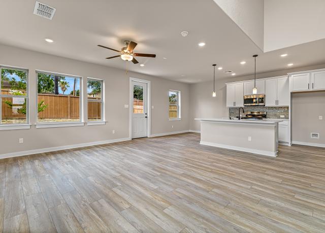 Living/Kitchen