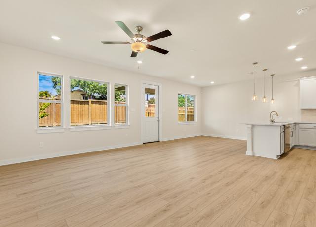 Living/Kitchen