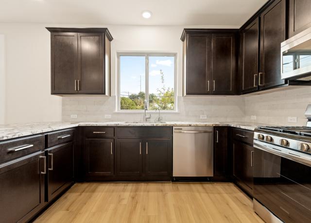 170 Vertex Loop Kitchen Window