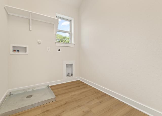 170 Vertex Loop Laundry Room