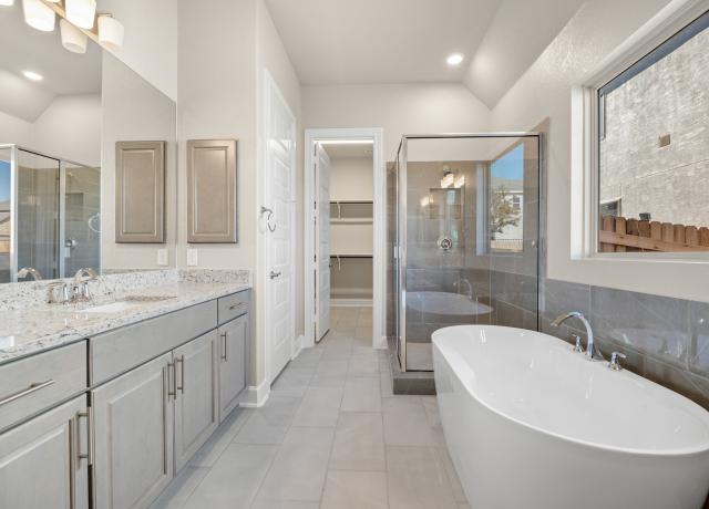 2986 McKinnie Park Primary Bath