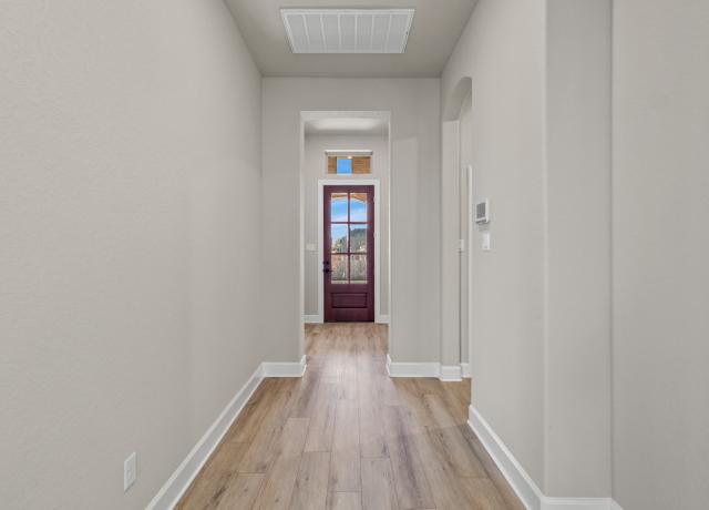 2986 McKinnie Park Foyer