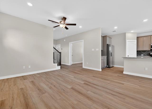 120 Vertex Loop family room 