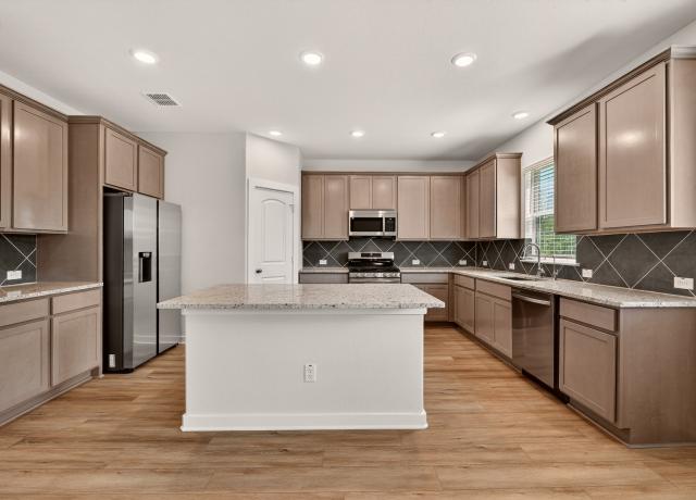 120 Vertex Loop kitchen 
